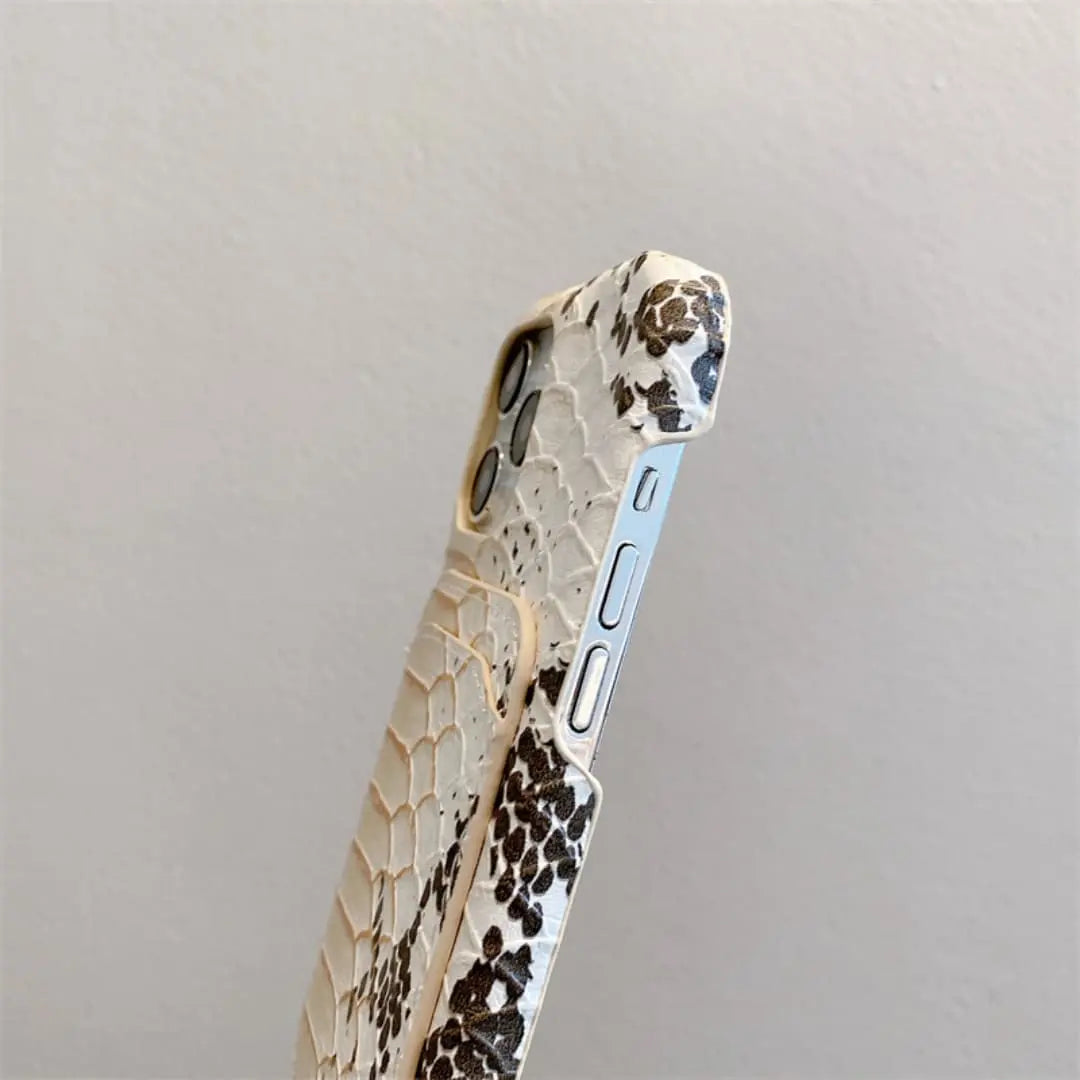 snake skin phone caseβ
